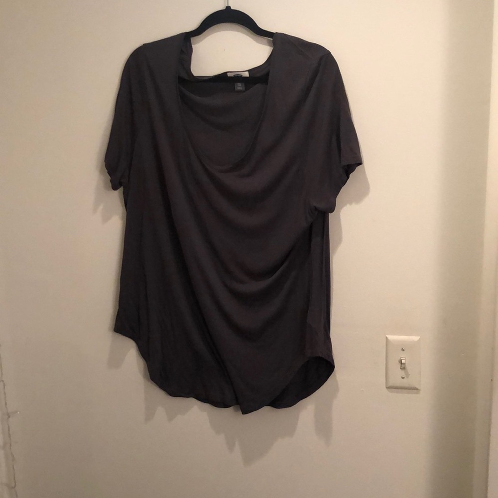 Charcoal gray tee